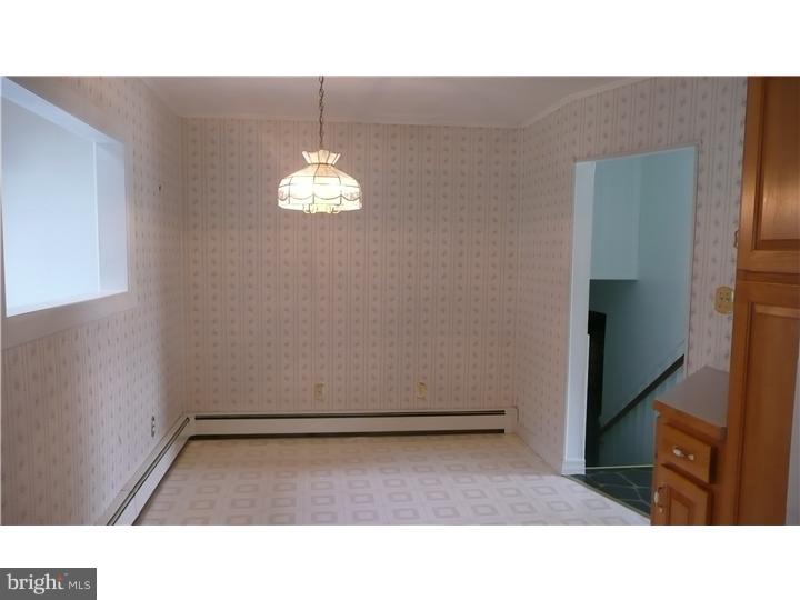 14 Darwin Road Newark, DE 19702 - Photo 8 of 20 Dining Room