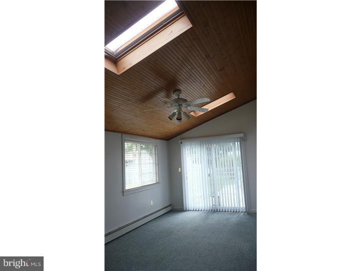 14 Darwin Road Newark, DE 19702 - Photo 9 of 20 Sun Room