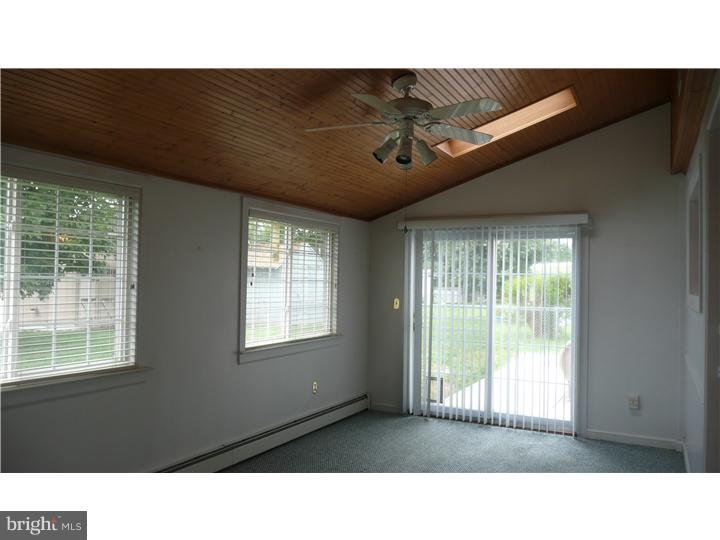 14 Darwin Road Newark, DE 19702 - Photo 10 of 20 Sun Room
