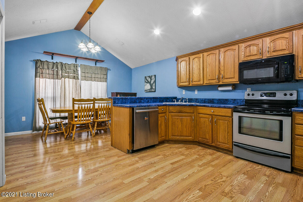 4167 Webb Road Simpsonville, KY 40067 - Photo 21 of 47 Kitchen