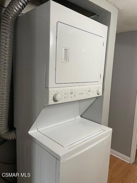 1256 Patricia Avenue, Unit 10 Simi Valley, CA 93065 - Photo 14 of 25 a close up view of washer and dryer