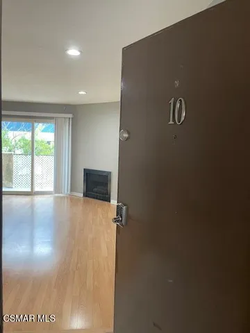 $429,000 | 1256 Patricia Avenue, Unit 10, Simi Valley, CA 93065