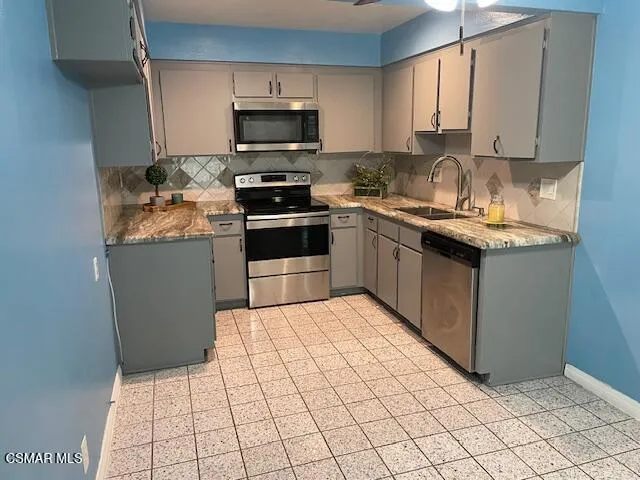 $429,000 | 1256 Patricia Avenue, Unit 10, Simi Valley, CA 93065