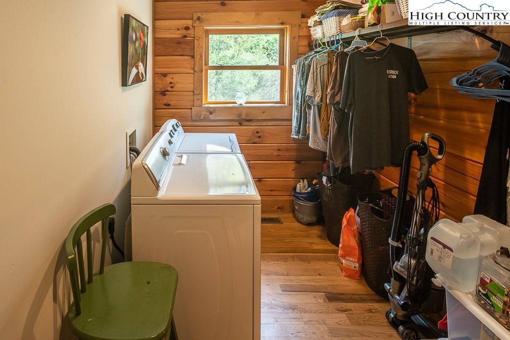 154 Lilac Lane Boone, NC 28607 - Photo 27 of 50 a utility room with dryer and washer