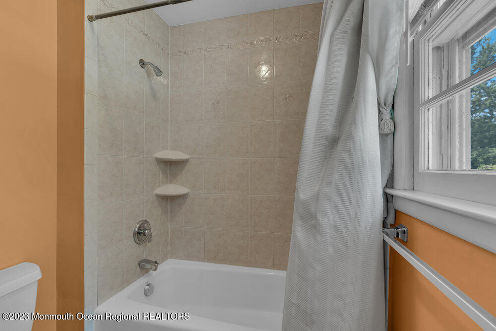 31 Sudbury Road Morganville, NJ 07751 - Photo 39 of 68 040_dsc06280