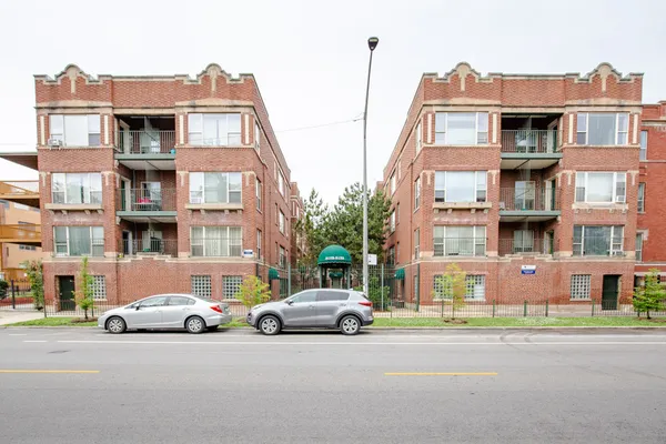 $1,300 | 5164 South King Drive, Unit 2, Chicago, IL 60615