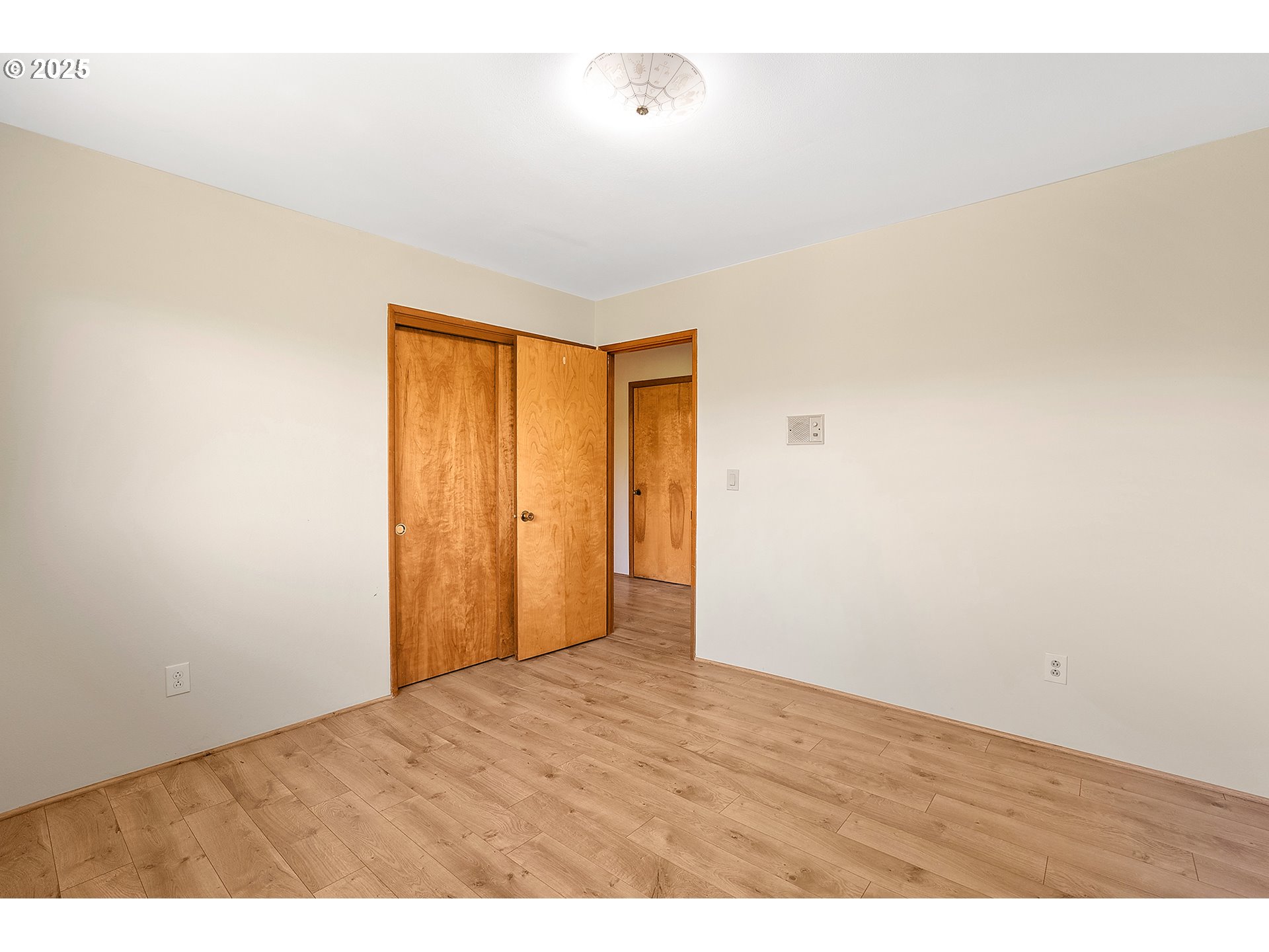 701 Northeast Evans Road Corbett, OR 97019 - Photo 29 of 48 a view of an empty room
