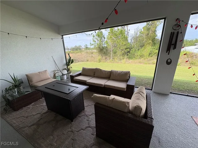$2,895 | 2606 10th Street Southwest, Lehigh Acres, FL 33976