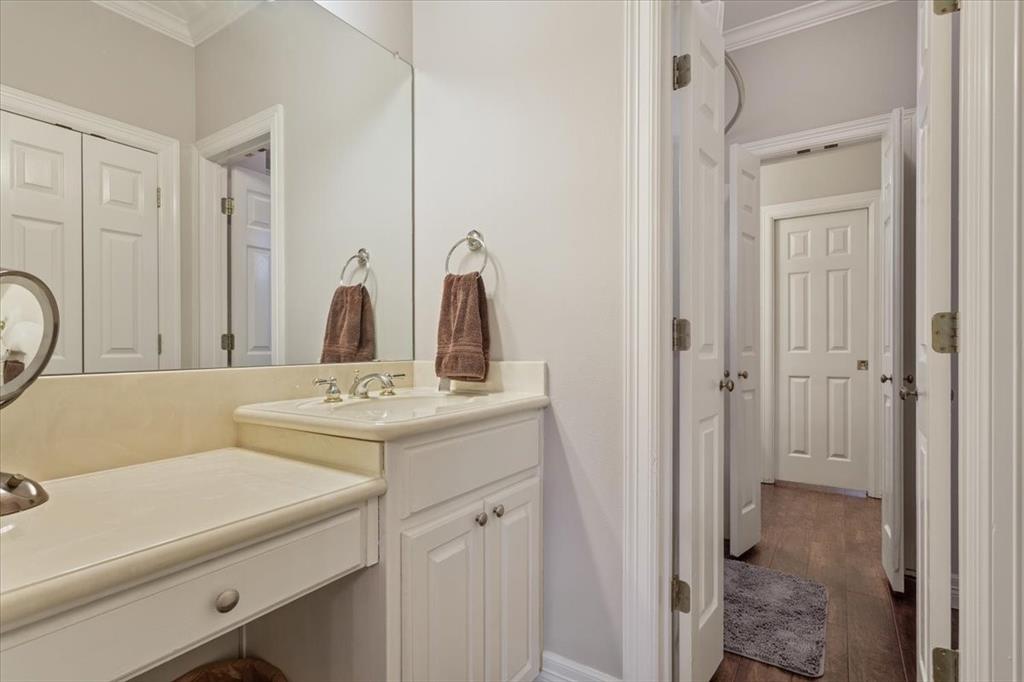 6008 Mesquite Tree Court Waco, TX 76708 - Photo 32 of 39 Vanity for bedroom 2