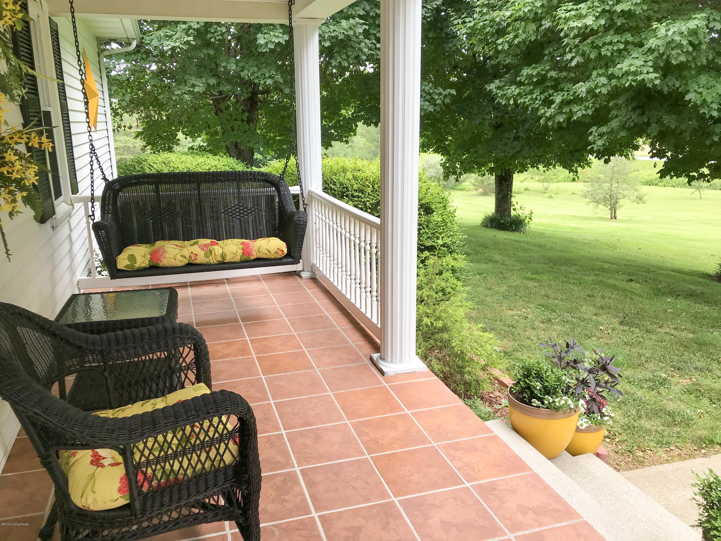 1265 Bowling Green Road Caneyville, KY 42721 - Photo 4 of 49 E3DF728D-AB64-48F6-94CA-053CF219281C