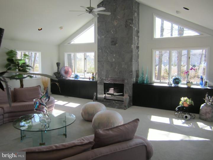 42 Crown Road Somerset, NJ 08873 - Photo 3 of 23 Gallery Image 3