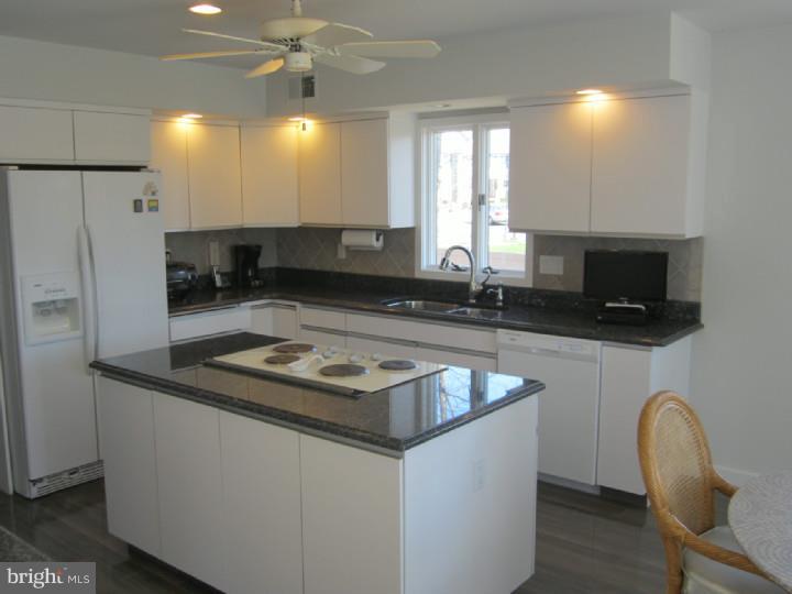 42 Crown Road Somerset, NJ 08873 - Photo 9 of 23 Gallery Image 9