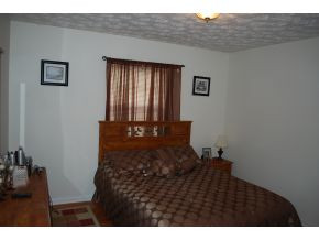 807 Swadley Road, Unit 9 Johnson City, TN 37601 - Photo 15 of 24 Guest bedroom 1