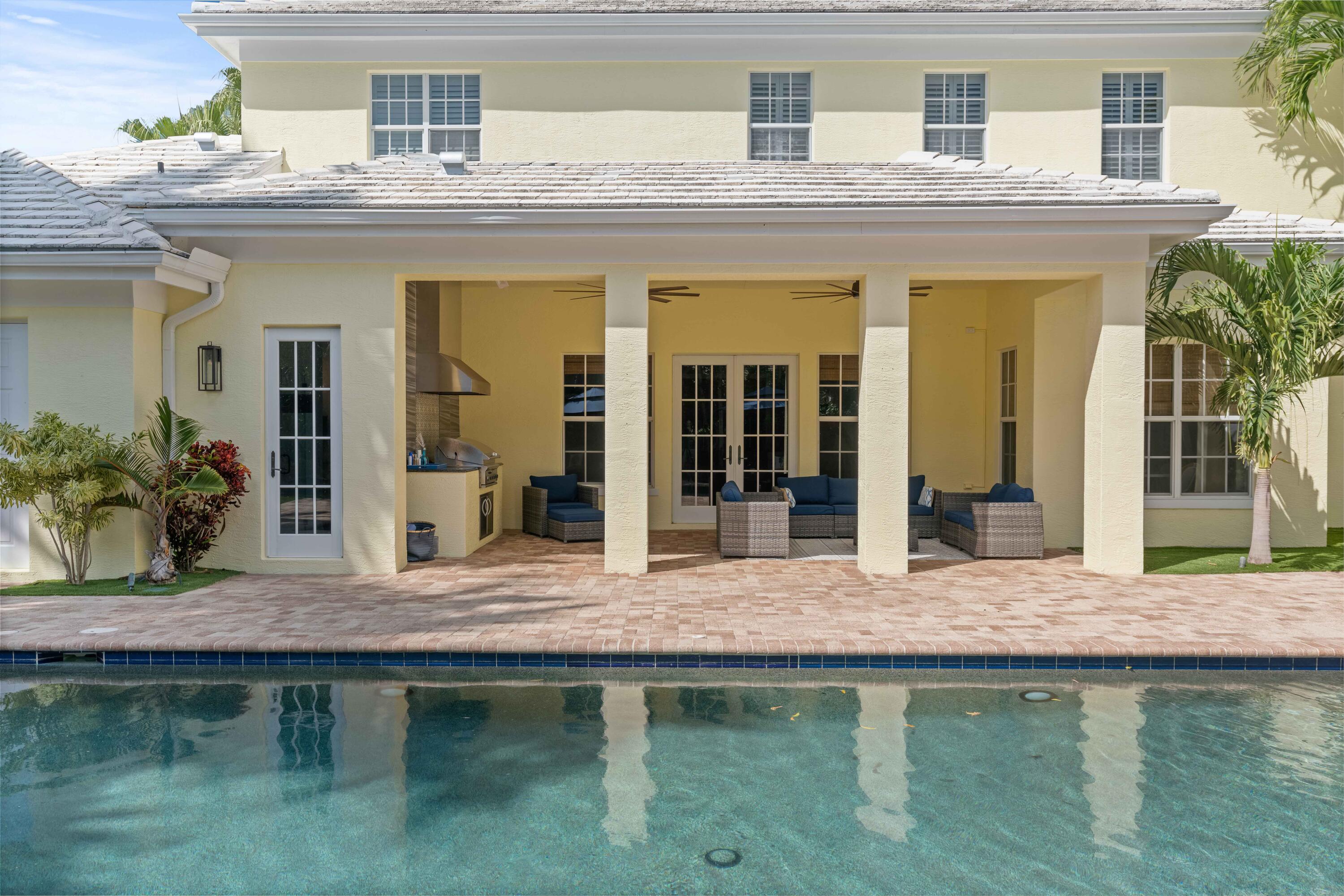 3338 Greenway Drive Jupiter, FL 33458 - Photo 40 of 50 Pool