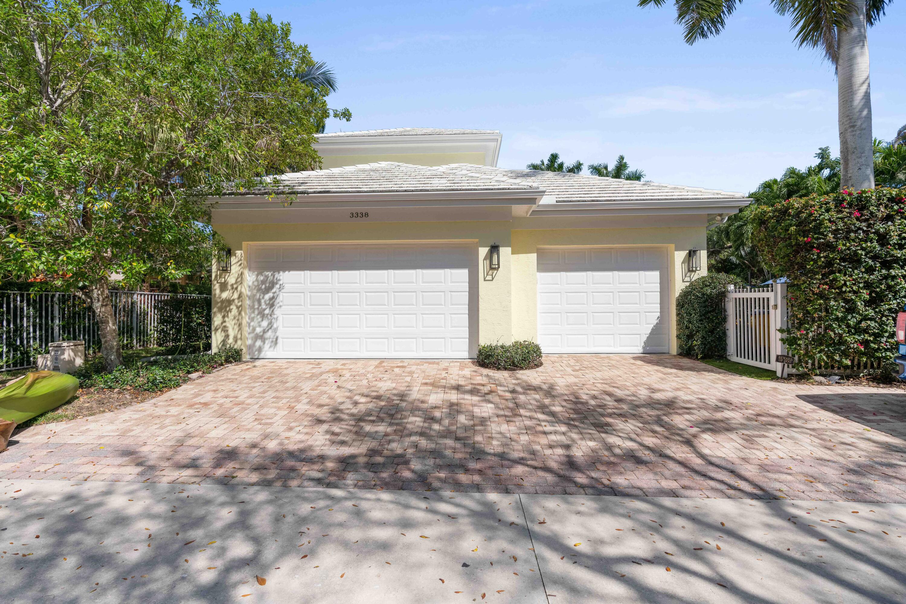 3338 Greenway Drive Jupiter, FL 33458 - Photo 45 of 50 Rear