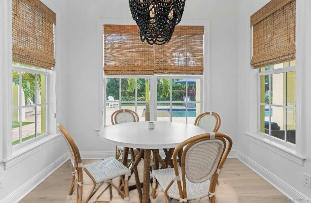 3338 Greenway Drive Jupiter, FL 33458 - Photo 9 of 50 Dining