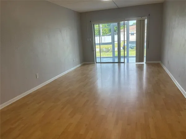 $1,900 | 3160 36th Street North, Unit 102, St. Petersburg, FL 33713