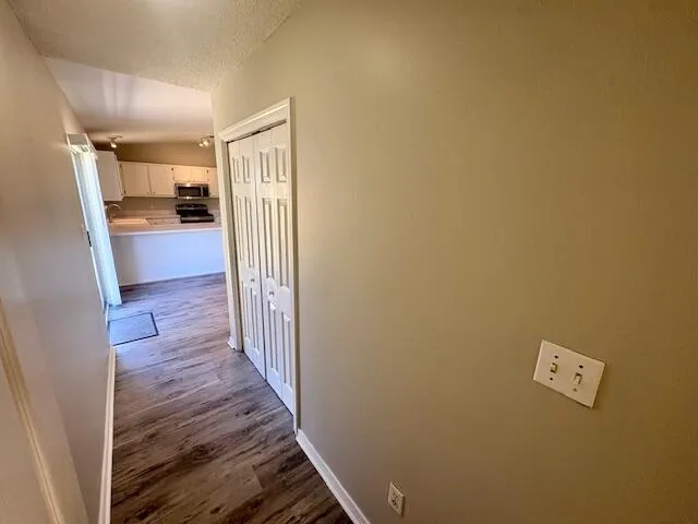 $2,200 | 2027 Las Vegas Trail, Navarre, FL 32566