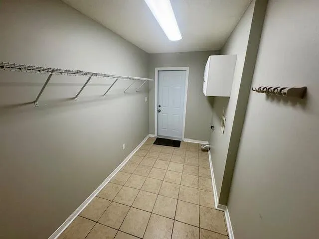 $2,200 | 2027 Las Vegas Trail, Navarre, FL 32566