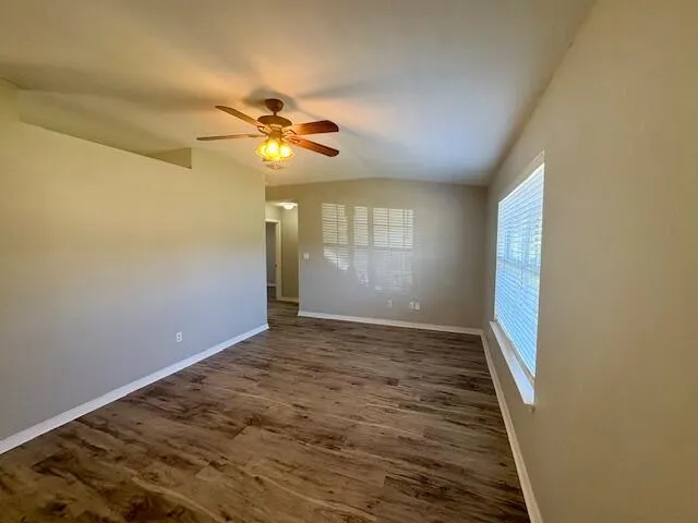 $2,200 | 2027 Las Vegas Trail, Navarre, FL 32566