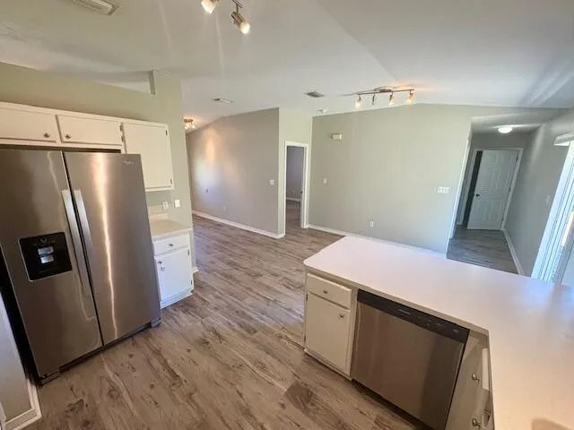 $2,200 | 2027 Las Vegas Trail, Navarre, FL 32566