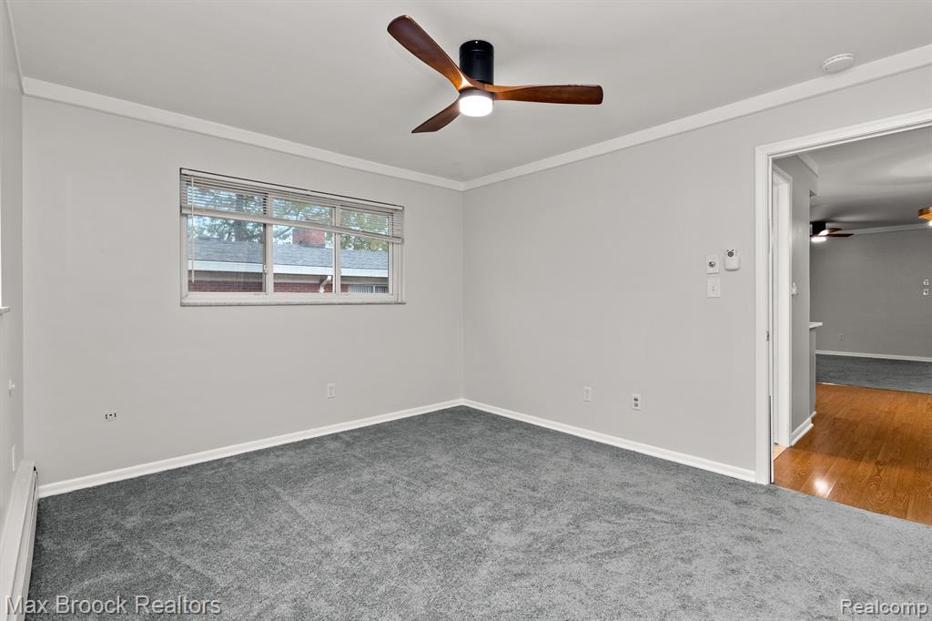 15249 East 9 Mile Road Eastpointe, MI 48021 - Photo 15 of 15