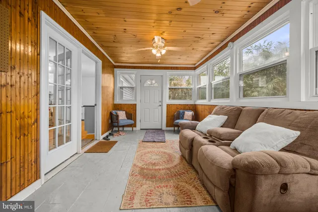 $450,000 | 10702 Westwood Lane, Waldorf, MD 20601