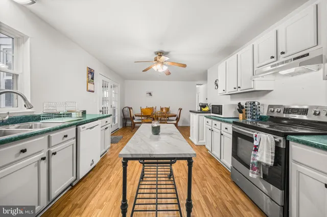 $450,000 | 10702 Westwood Lane, Waldorf, MD 20601