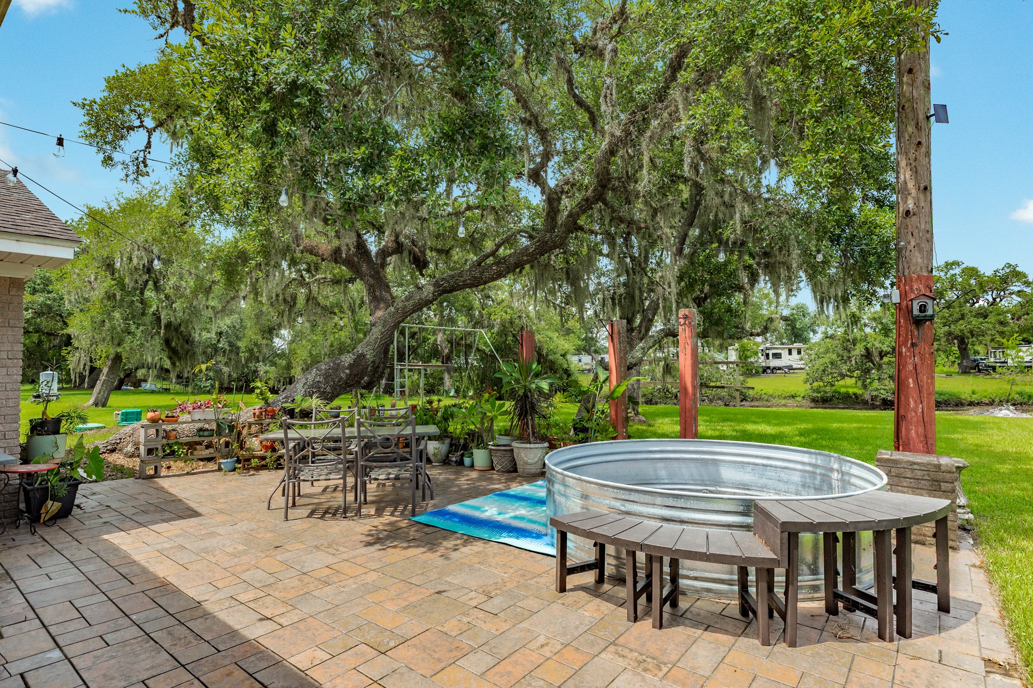511 Edgewater Street Clute, TX 77531 - Photo 28 of 43