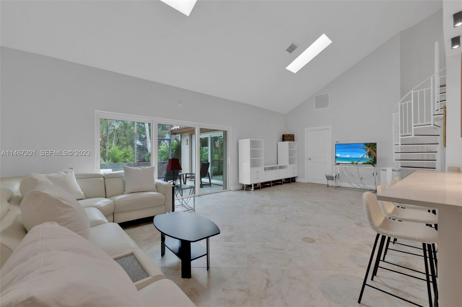 23348 Water Circle Boca Raton, FL 33486 - Photo 5 of 37 Gallery Image 5