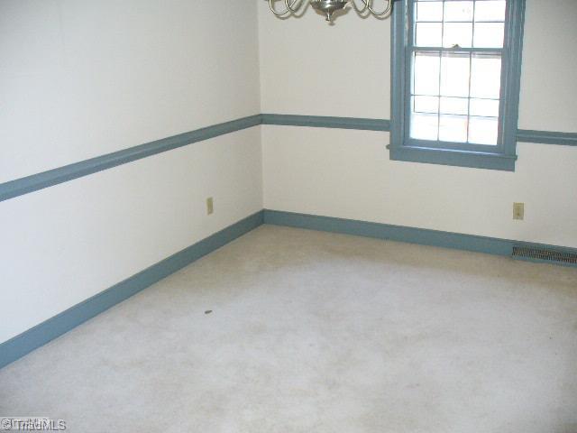304 Hamilton Road Lexington, NC 27295 - Photo 4 of 6 Dining Room.