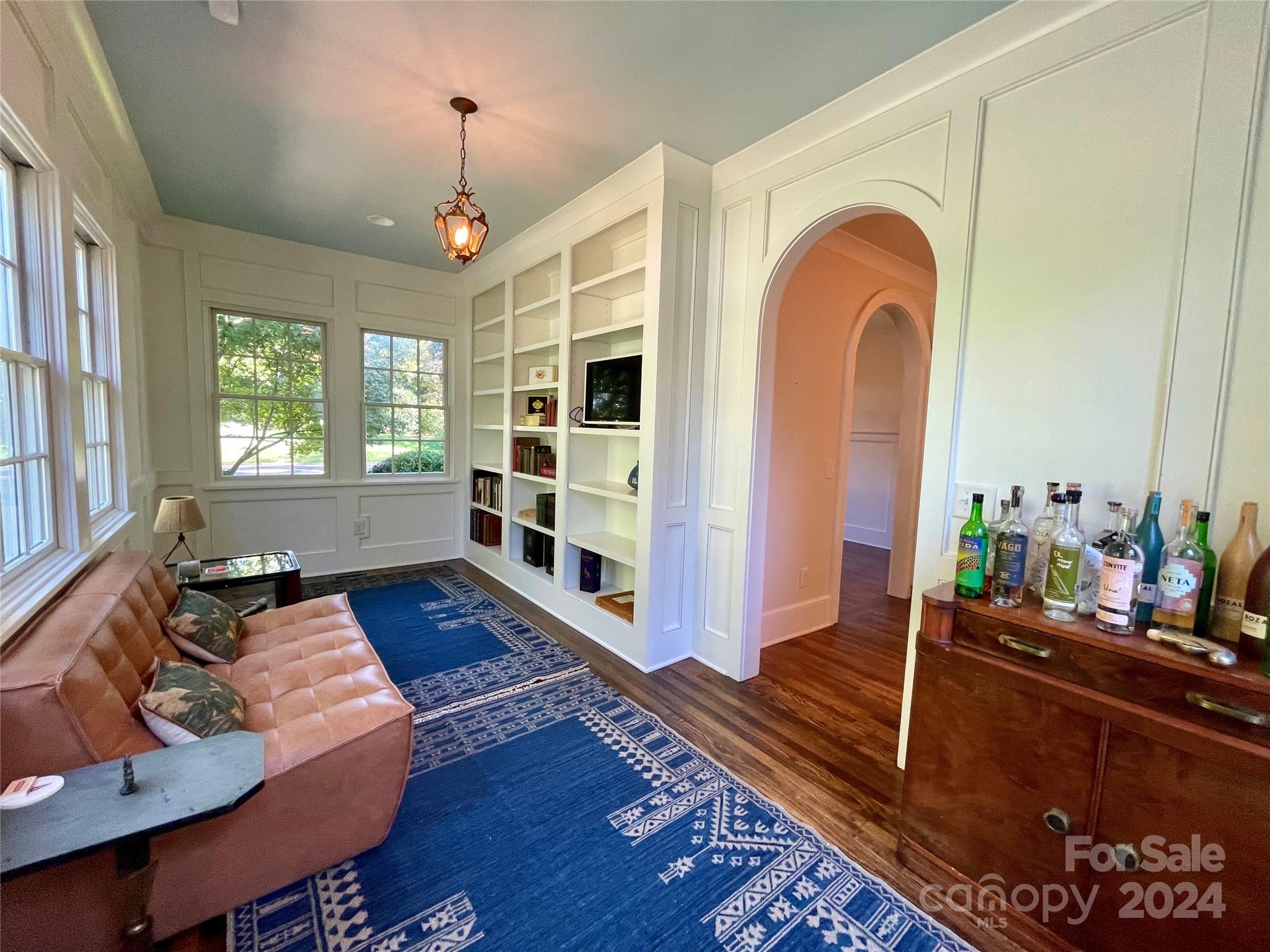 526 Lorimer Road Davidson, NC 28036 - Photo 38 of 41 a living room with furniture