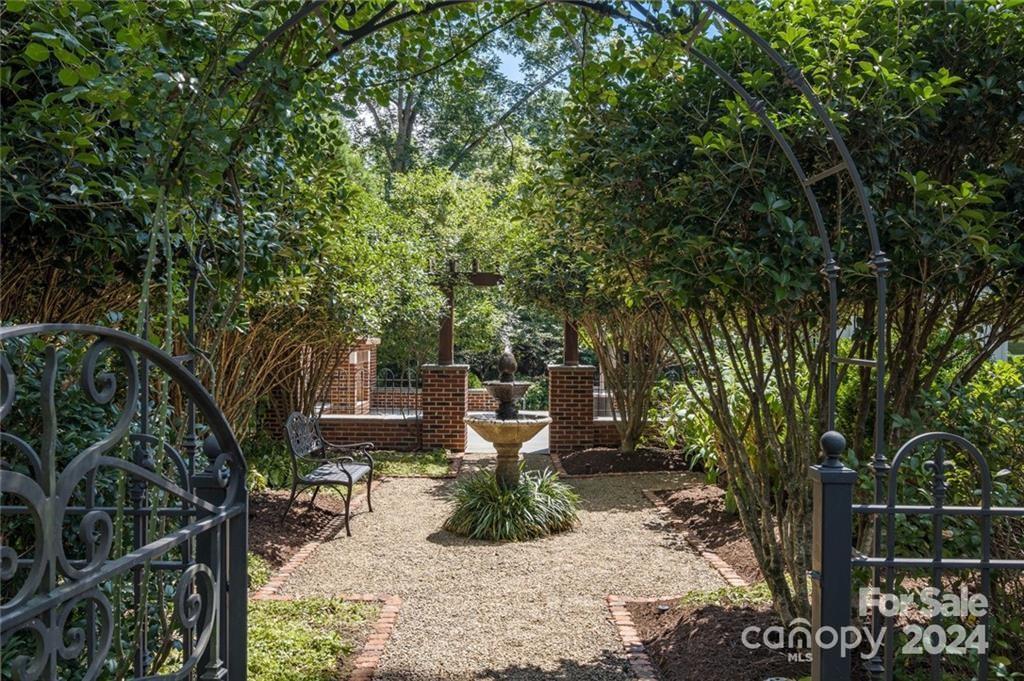 526 Lorimer Road Davidson, NC 28036 - Photo 4 of 41 a view of a park with large trees