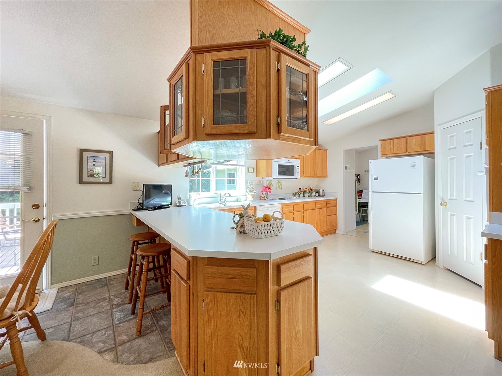 320 Rhododendron Drive Sequim, WA 98382 - Photo 9 of 38 Gallery Image 9