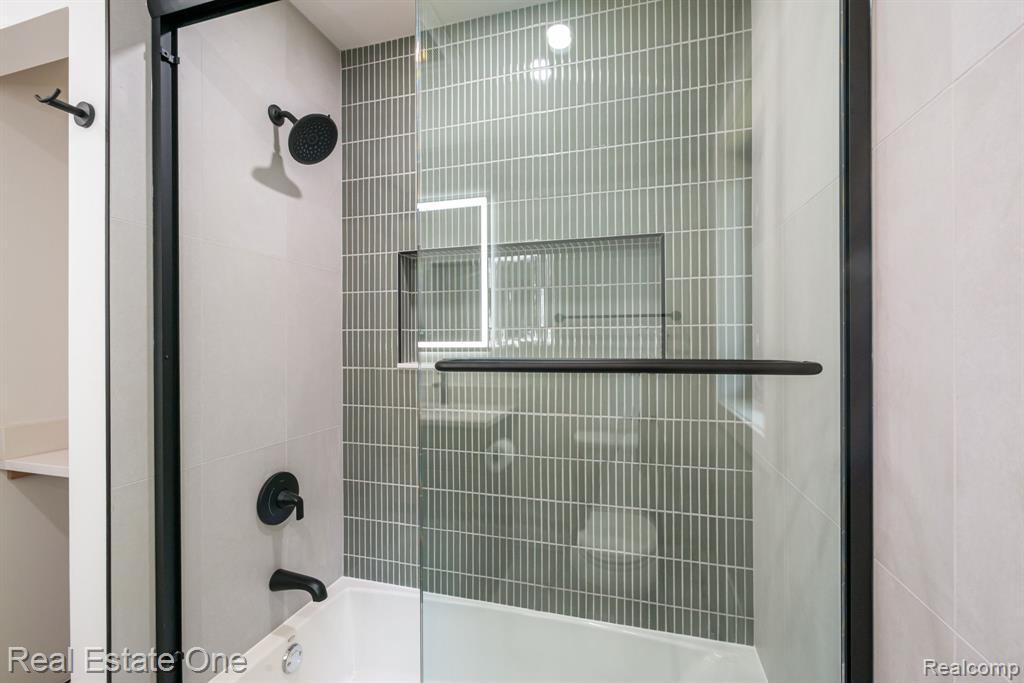 1683 Mark Hopkins Road Bloomfield Hills, MI 48302 - Photo 32 of 44