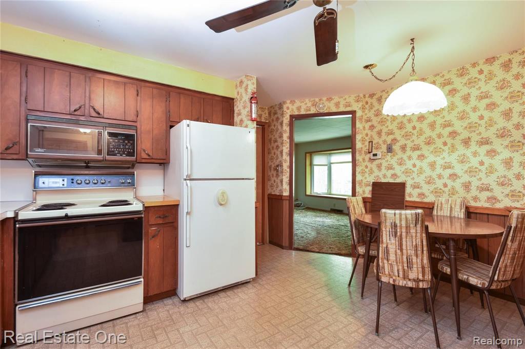2555 South Livernois Road Rochester Hills, MI 48307 - Photo 5 of 17