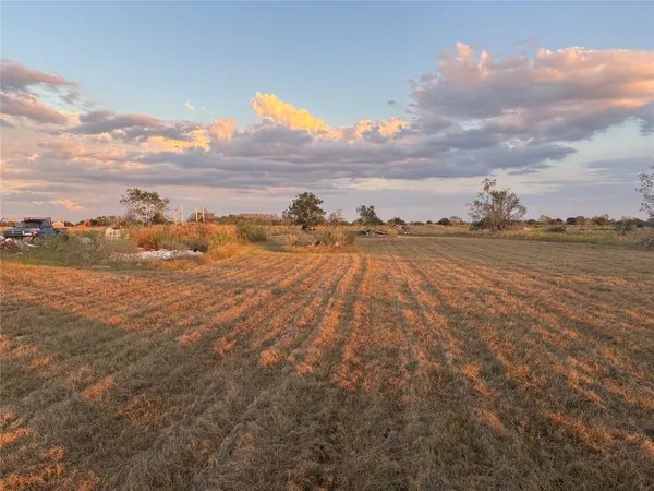 $395,000 | 7182 Mieth Road, Sealy, TX 77474