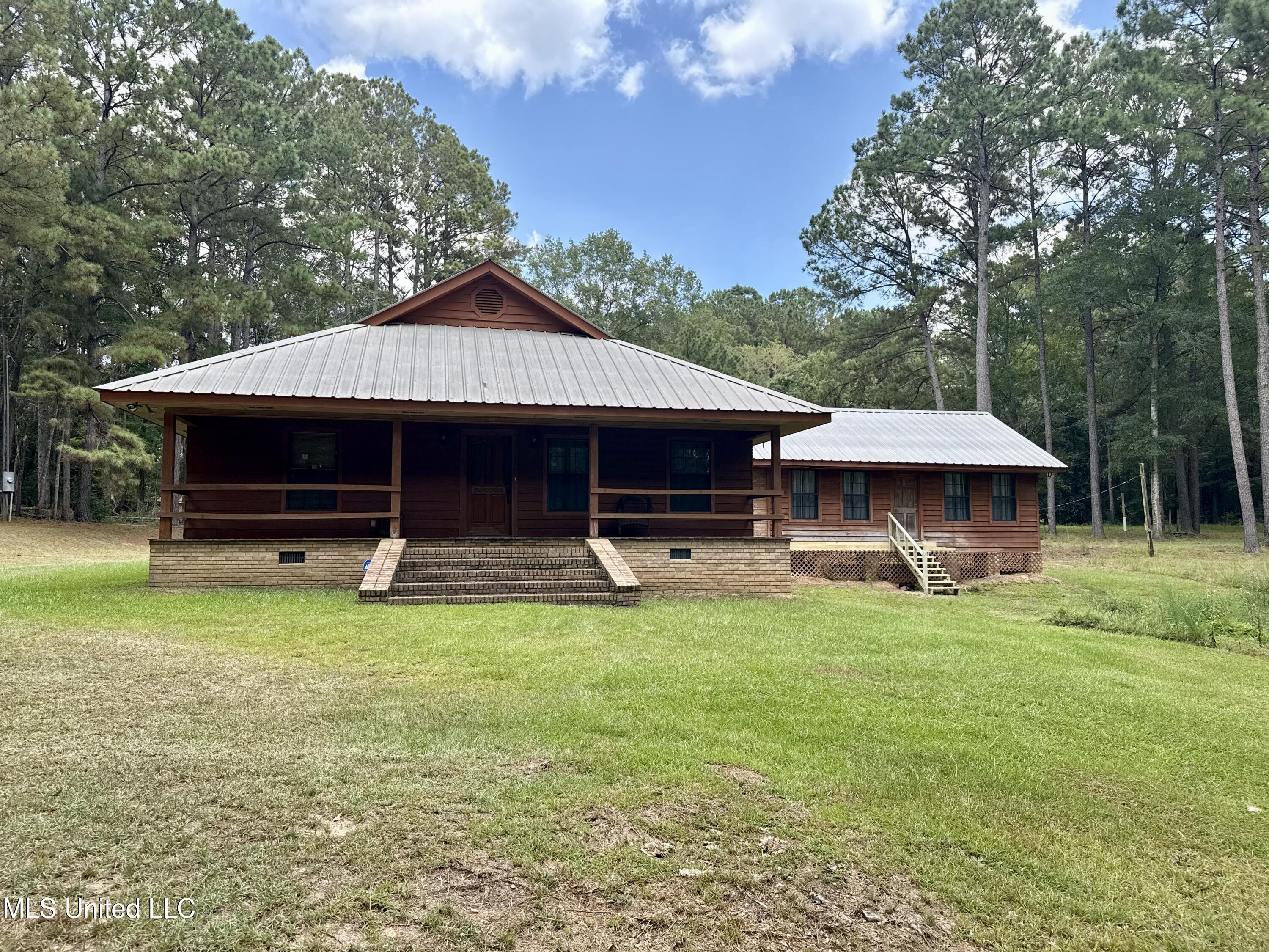 1024 Sabrina Drive Summit, MS 39666 - Photo 1 of 43 IMG_0319