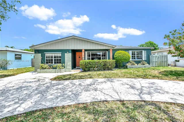 $4,000 | 5713 Jefferson Street, Hollywood, FL 33023