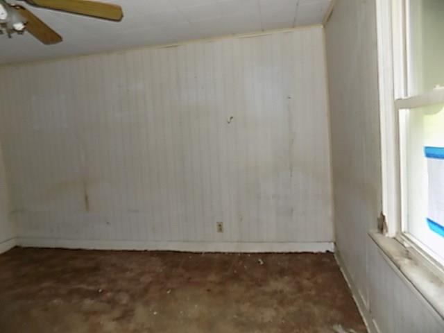 7028 Pleasant Valley Road Irwin, PA 15642 - Photo 3 of 11 Gallery Image 3