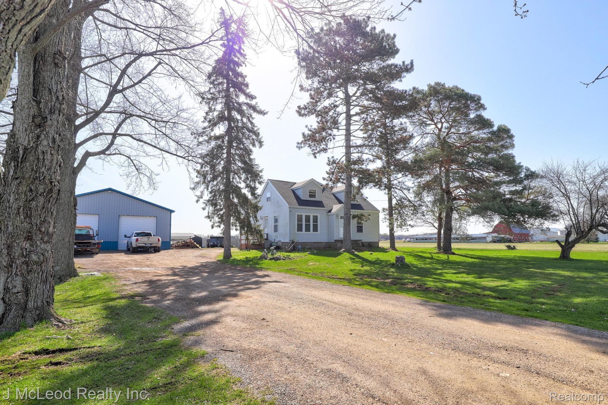 19801 Gasper Road Chesaning, MI 48616 - Photo 1 of 53 1-web-or-mls-19801 Gasper Rd Chesaning - 1.jpg