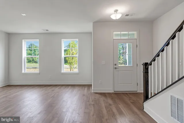 $3,650 | 1648 Sandpiper Bay Loop, Dumfries, VA 22026