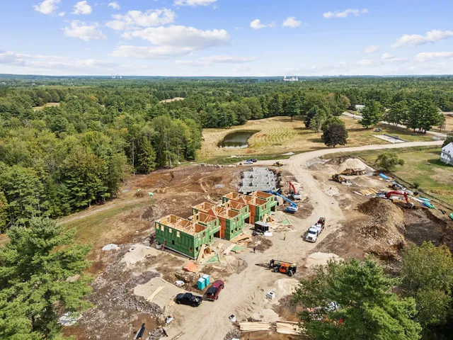 $689,000 | 13 Fairway Commons Drive, Unit 13, Gorham, ME 04038