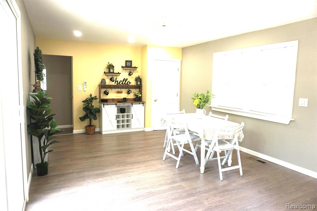 3014 Miller Road Flint, MI 48503 - Photo 13 of 52