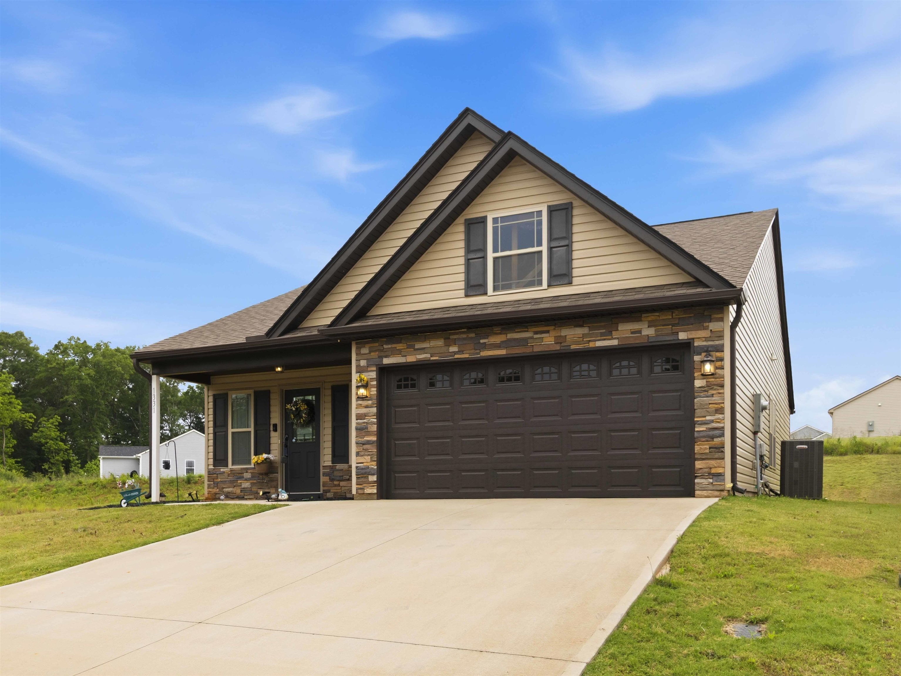 1331 Martin Road Spartanburg, SC 29301 - Photo 3 of 37