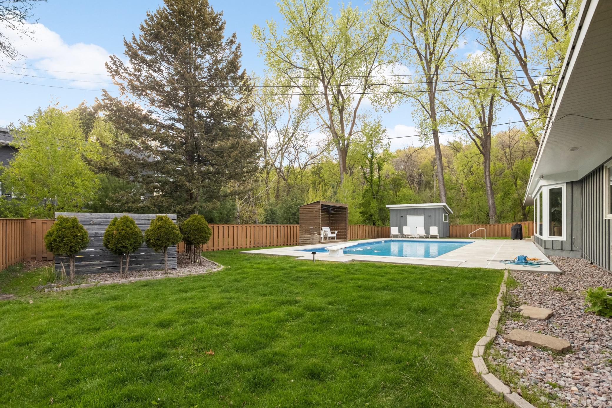 4722 Coventry Road East Minnetonka, MN 55345 - Photo 33 of 35
