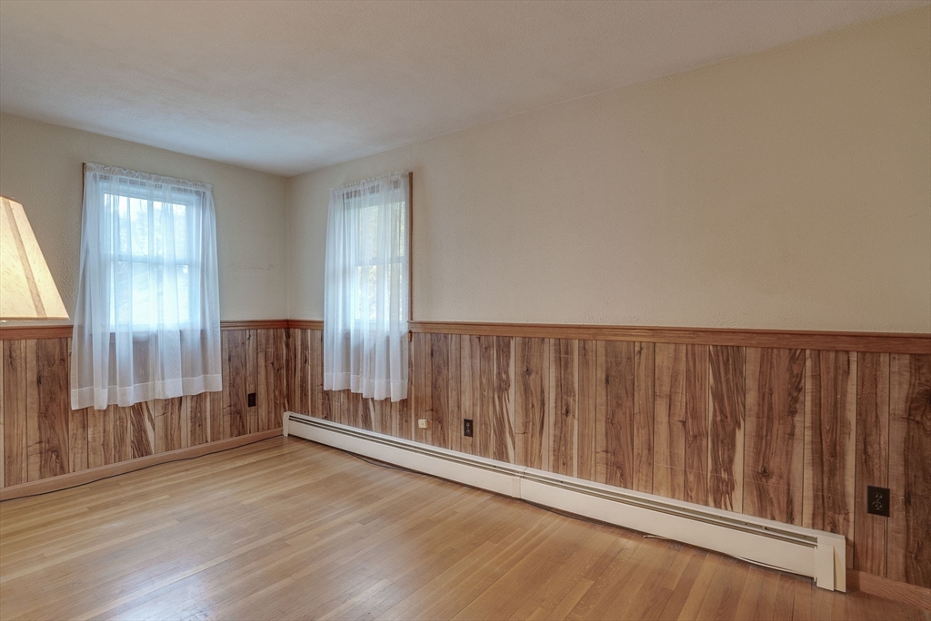 19 Gallows Hill Road Salem, MA 01970 - Photo 13 of 20 Gallery Image 13