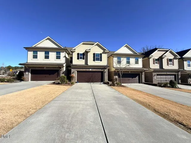 $2,195 | 305 Alamosa Place, Cary, NC 27519