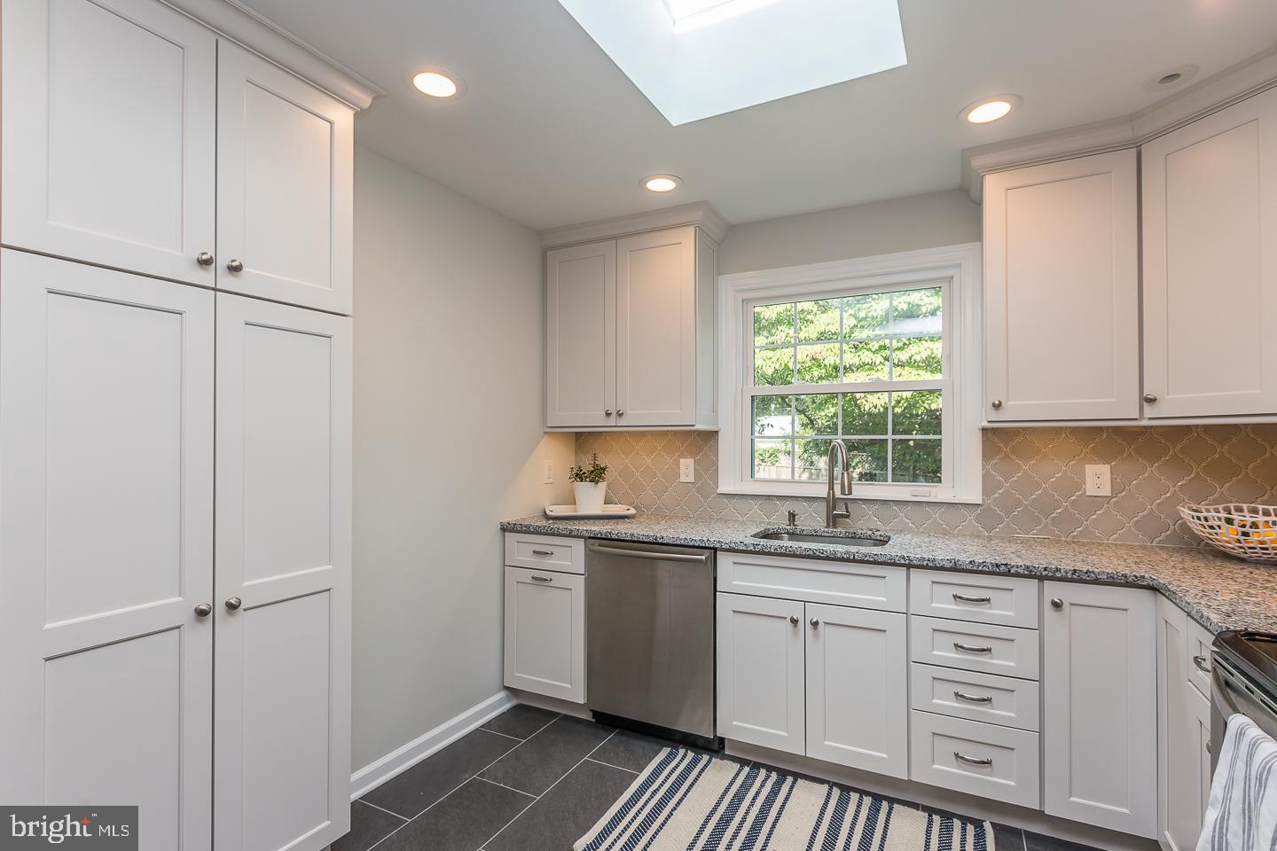 305 Canterbury Road Havertown, PA 19083 - Photo 8 of 26