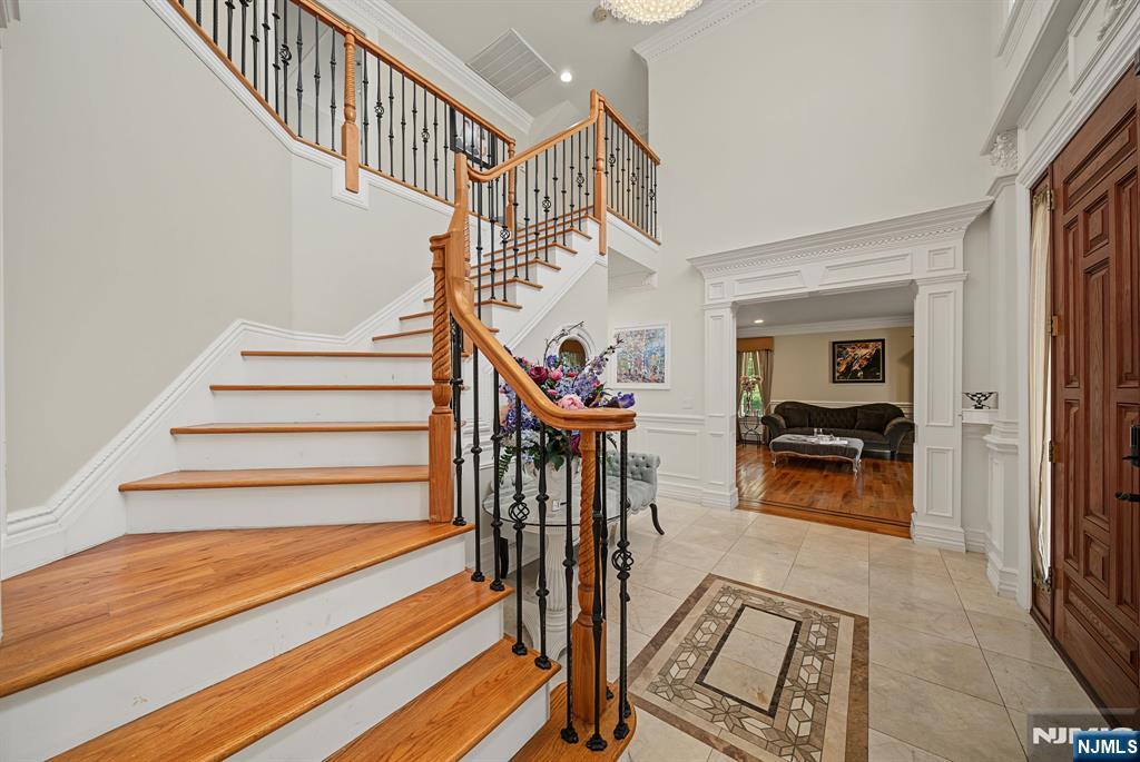 29 Meadow Street Demarest, NJ 07627 - Photo 4 of 50